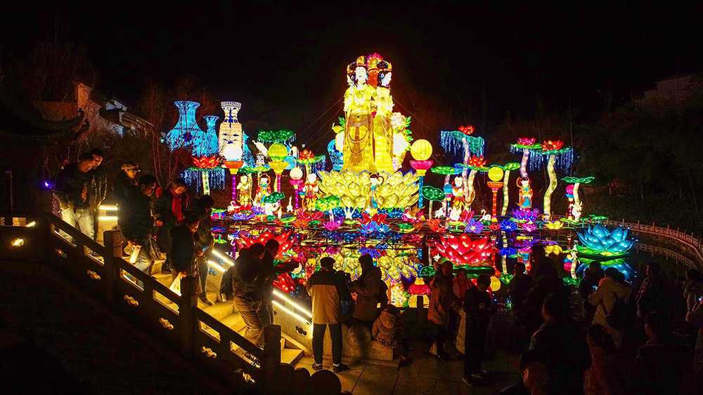 自貢燎原彩燈點(diǎn)亮非遺園--2019合肥迎